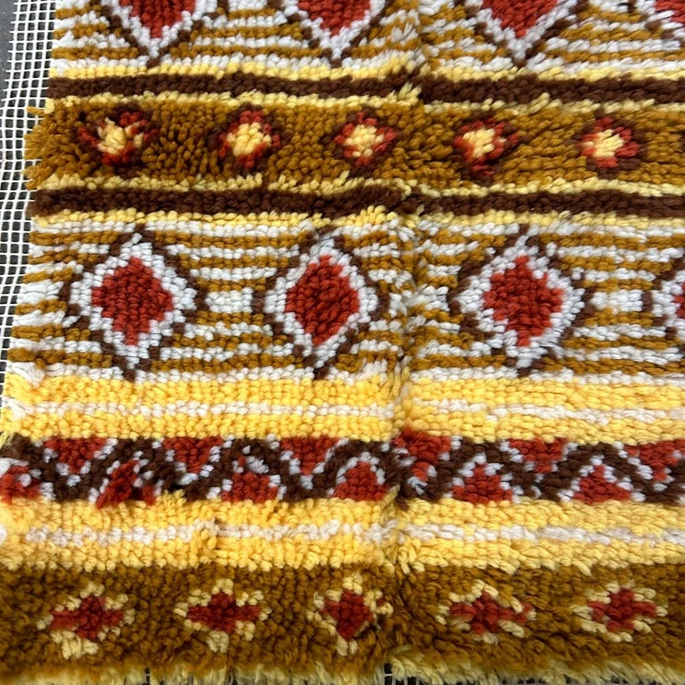 Vintage Yarn Art Tapestry Rug Western South West Stripes Bath Rug